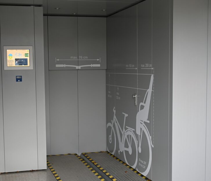 Ein- Ausgabe Bike Tower